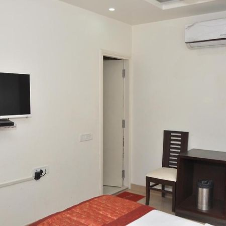 Hotel Al Gulzar Дели Экстерьер фото